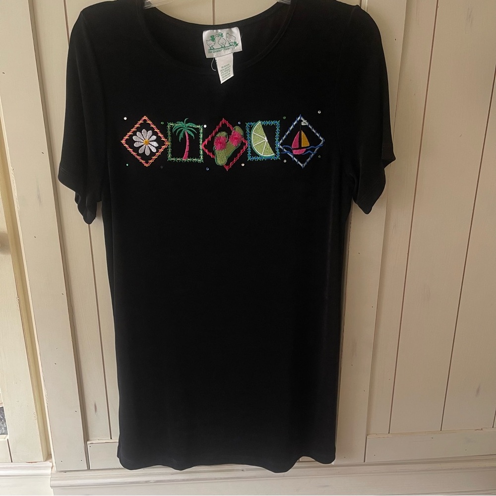 NWOT Quacker Factory Black T-Shirt with‎ Colorful Embroidery